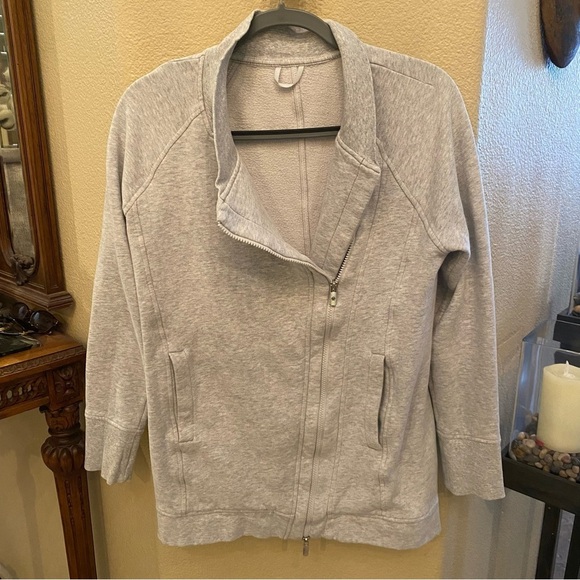 LULULEMON Women Light Gray Back To It Wrap Zipped Jacket Size 8 - Picture 2 of 6